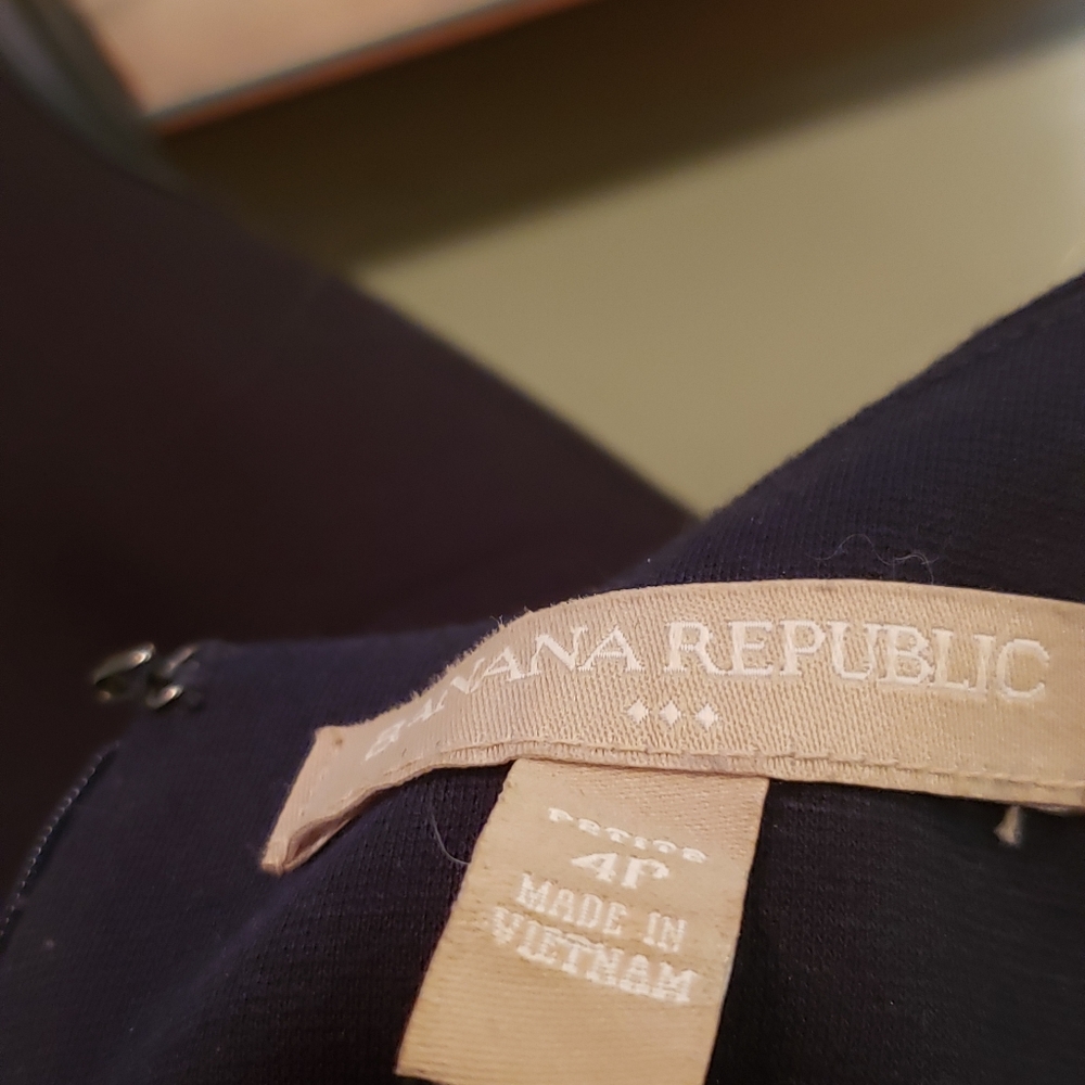 Navy Banana Republic fitted dress, 4P - Picture 3 of 3